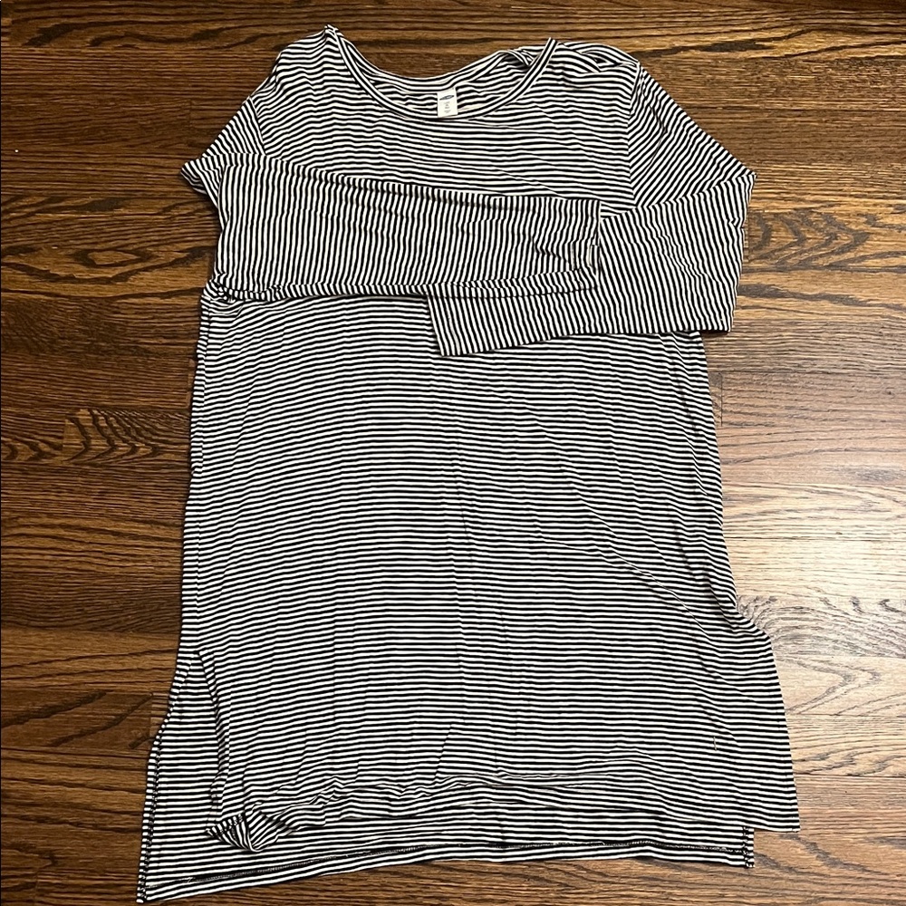 Old Navy Black and White Striped Top